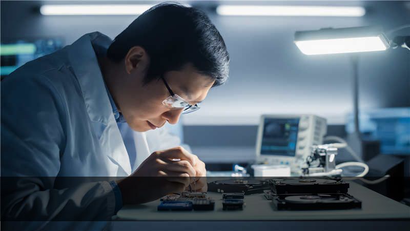 移动硬盘能看到盘符打不开?工程师手记:先别格式化,试试这些